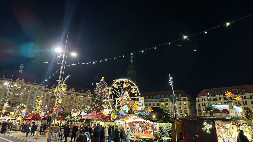 Dresden Striezelmarkt Ferris Wheel - Christmas Market in Dresden, Germany