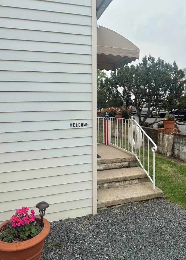 Welcome at Sandaway Suites & Beach