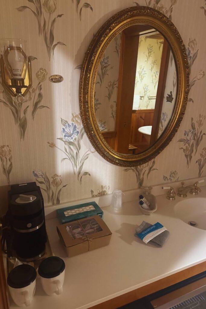 Sandaway Suites & Beach bathroom