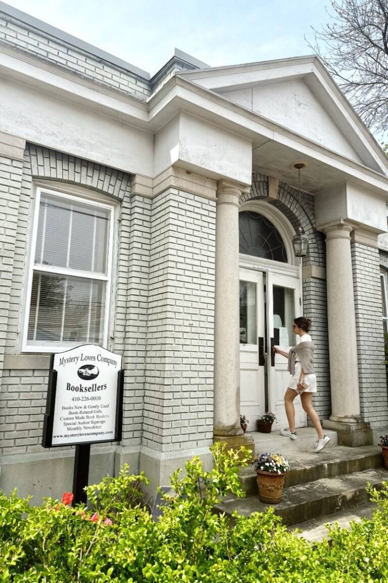 Mystery Loves Company Bookstore in Oxford Maryland
