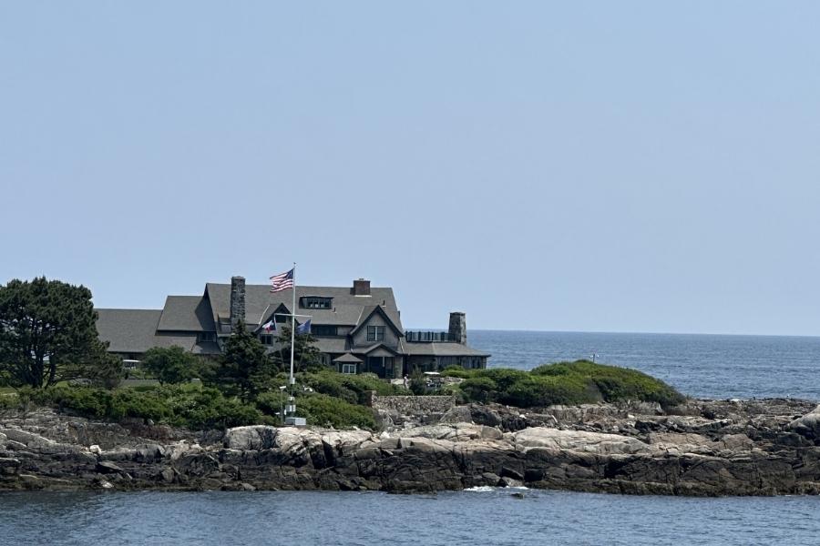 Just a short drive away sits Walker’s Point, the famous summer home of the Bush family
