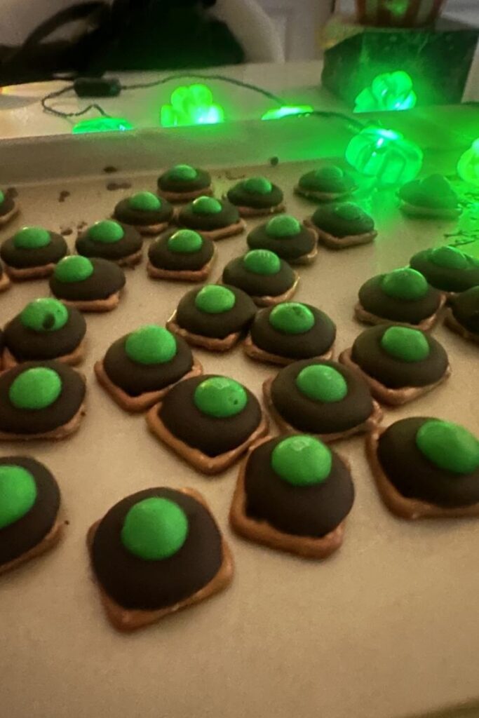 St. Patricks Day Pretzel Candies