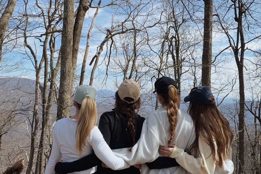 Hiking in Wintergreen VA